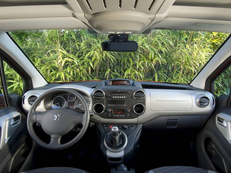 Фото автомобиля Peugeot Partner минивэн